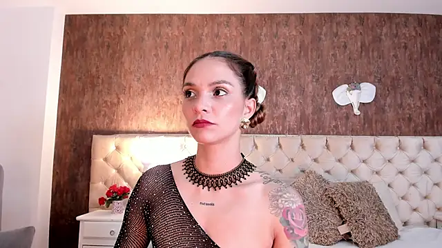 MeganLorensx online show from May 26, 2026, 10:39 pm