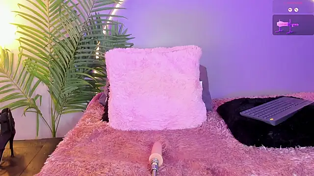 izabelacarter online show from January 20, 2025, 9:24 am