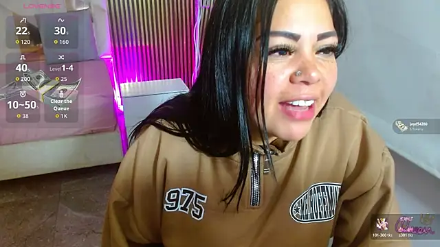 Snapshot of martinna_tay chatting on June 8, 2026, 3:29 am martinna tay online show from June 8, 2026, 3:29 am