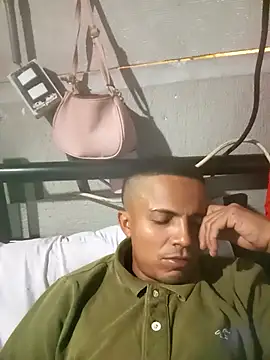 Snapshot of Akonam3000 chatting on November 6, 2025, 5:03 pm Akonam3000 online show from November 6, 2025, 5:03 pm