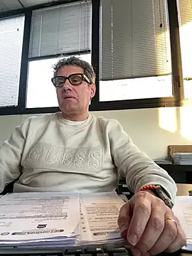 Britmi online show from February 7, 2025, 3:52 pm