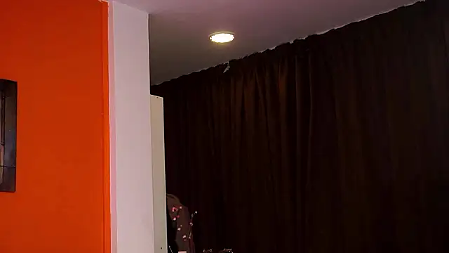 LovingBlondie online show from March 6, 2026, 4:20 am