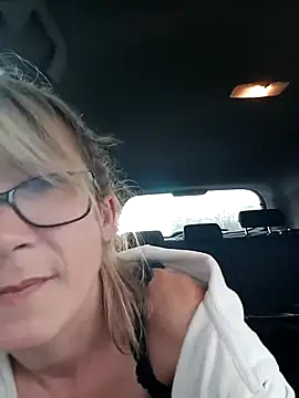 Snapshot of Timide_girl2 chatting on March 11, 2025, 4:18 pm Timide girl2 online show from March 11, 2025, 4:18 pm