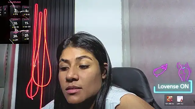 Snapshot of Rubi_boobs_ chatting on May 31, 2026, 12:30 am Rubi boobs online show from May 31, 2026, 12:30 am
