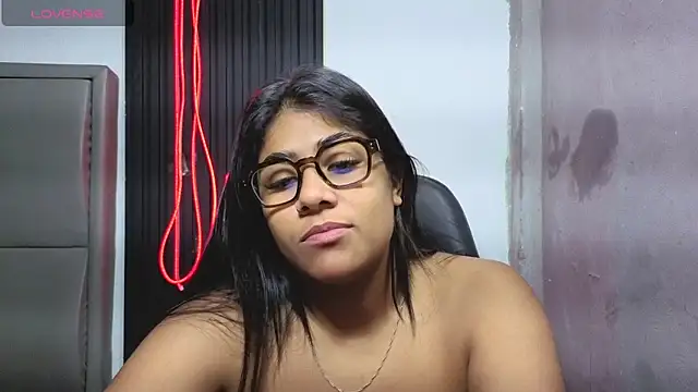 Snapshot of Rubi_boobs_ chatting on June 4, 2026, 11:55 pm Rubi boobs online show from June 4, 2026, 11:55 pm