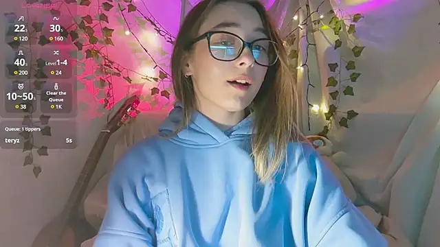 Snapshot of monlight__dana chatting on December 9, 2024, 3:44 pm monlight dana online show from December 9, 2024, 3:44 pm