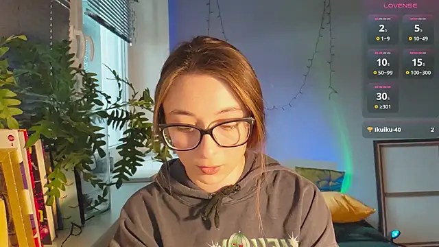 Snapshot of monlight__dana chatting on January 6, 2025, 8:14 am monlight dana online show from January 6, 2025, 8:14 am