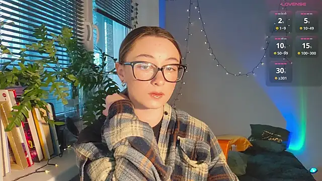 Snapshot of monlight__dana chatting on January 15, 2025, 2:24 pm monlight dana online show from January 15, 2025, 2:24 pm