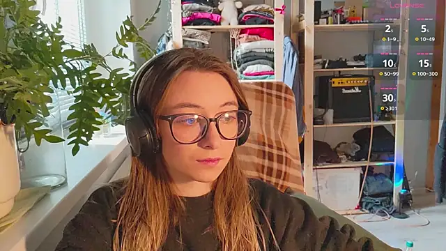 Snapshot of monlight__dana chatting on February 15, 2025, 10:44 am monlight dana online show from February 15, 2025, 10:44 am