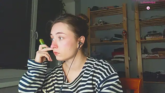 Snapshot of monlight__dana chatting on January 11, 2026, 10:04 pm monlight dana online show from January 11, 2026, 10:04 pm