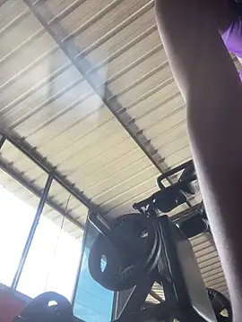 Berry Bans online show from December 17, 2025, 5:41 pm