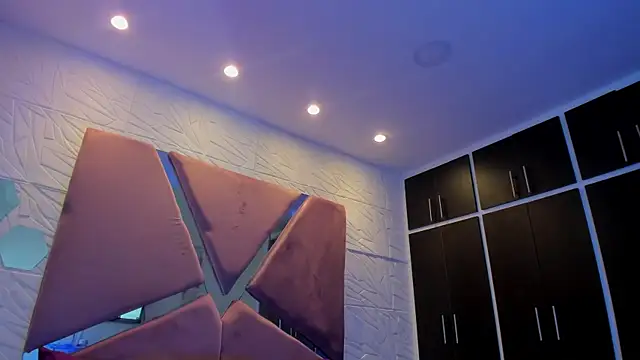 Snapshot of Charlotte_Ice1 chatting on February 25, 2025, 7:36 pm Charlotte Ice1 online show from February 25, 2025, 7:36 pm