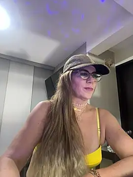 Snapshot of LARIANA_RIVERA23 chatting on February 14, 2025, 7:17 am LARIANA RIVERA23 online show from February 14, 2025, 7:17 am