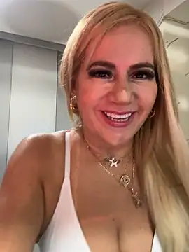 LARIANA RIVERA23 online show from June 30, 2026, 8:48 am