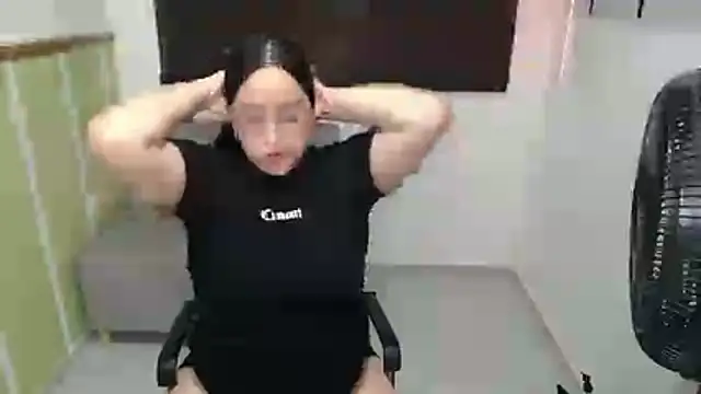 Sofiia davis23 online show from November 25, 2025, 1:11 pm