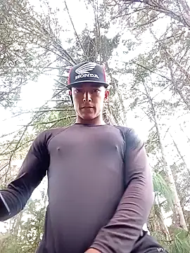 Demiansteven2 online show from October 5, 2025, 4:27 pm