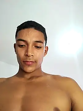 Demiansteven2 online show from February 1, 2026, 6:39 pm