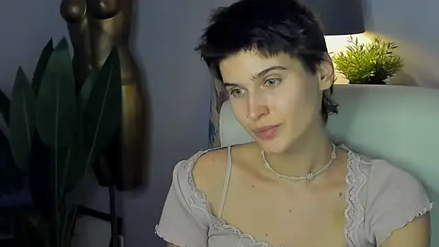 Snapshot of sarah_perfect chatting on October 9, 2025, 2:15 pm sarah perfect online show from October 9, 2025, 2:15 pm