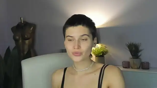 sarah perfect online show from October 19, 2025, 1:45 pm