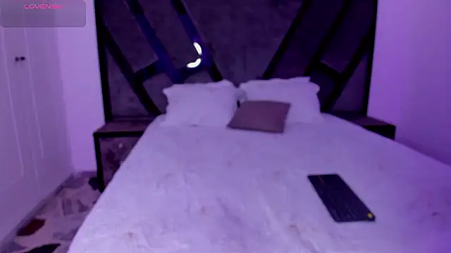 Snapshot of CandyMeyerss_ chatting on December 6, 2024, 8:26 am CandyMeyerss online show from December 6, 2024, 8:26 am