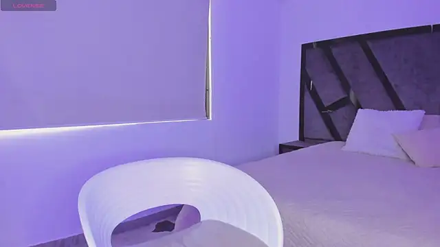 Snapshot of CandyMeyerss_ chatting on February 22, 2025, 9:26 pm CandyMeyerss online show from February 22, 2025, 9:26 pm