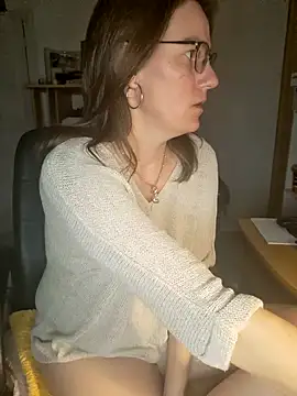 SpiceLea online show from January 29, 2025, 5:56 pm