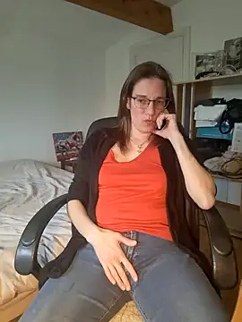 SpiceLea online show from March 6, 2025, 12:41 pm