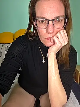 SpiceLea online show from February 17, 2026, 1:40 pm