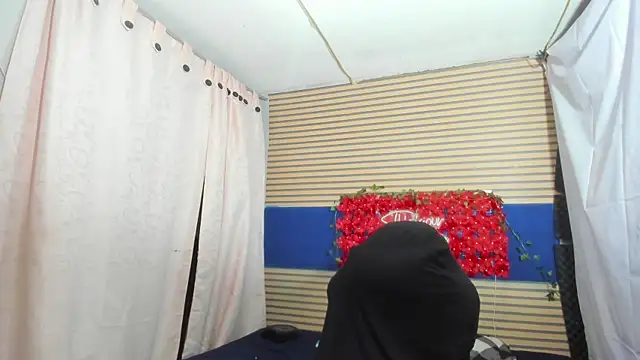 Snapshot of rosse_2504 chatting on July 3, 2026, 12:33 pm rosse 2504 online show from July 3, 2026, 12:33 pm