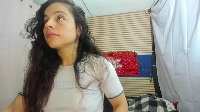 Snapshot of rosse_2504 chatting on July 5, 2026, 9:27 am rosse 2504 online show from July 5, 2026, 9:27 am