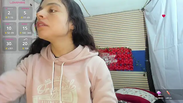 Snapshot of rosse_2504 chatting on July 6, 2026, 12:46 pm rosse 2504 online show from July 6, 2026, 12:46 pm