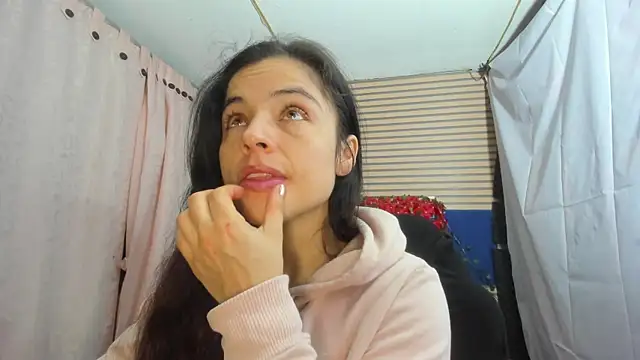 Snapshot of rosse_2504 chatting on July 8, 2026, 12:42 pm rosse 2504 online show from July 8, 2026, 12:42 pm