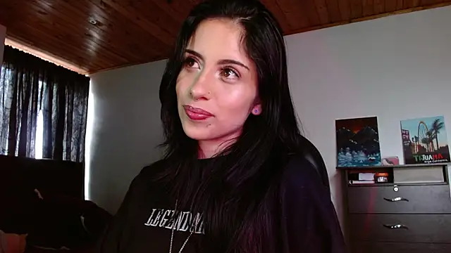 Ary Pieerce online show from November 19, 2025, 8:42 pm