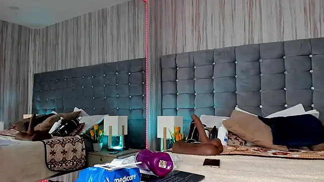 Poacahontasfg online show from March 12, 2026, 4:07 am