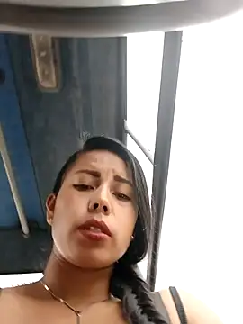  andrea30 online show from February 17, 2025, 3:53 pm