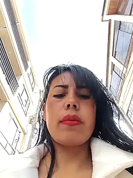  andrea30 online show from April 28, 2026, 1:05 pm