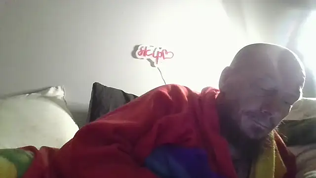 deepinnnnn online show from September 12, 2025, 2:33 am