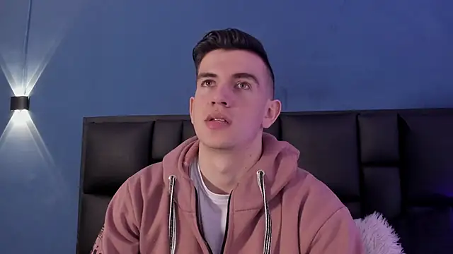 MikaelSlow online show from October 1, 2025, 3:56 am