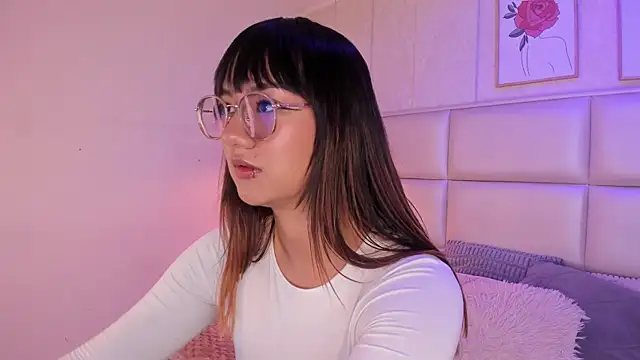 Aily Yozuko online show from April 29, 2026, 2:37 am