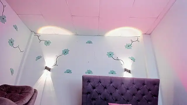 Snapshot of GENNESIS_LOVE chatting on December 1, 2024, 7:47 pm GENNESIS LOVE online show from December 1, 2024, 7:47 pm