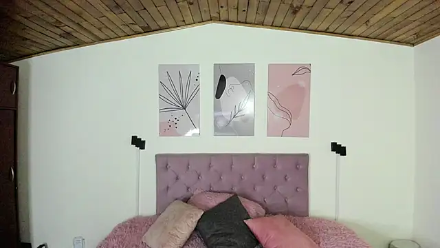 Snapshot of GENNESIS_LOVE chatting on February 11, 2025, 2:46 am GENNESIS LOVE online show from February 11, 2025, 2:46 am