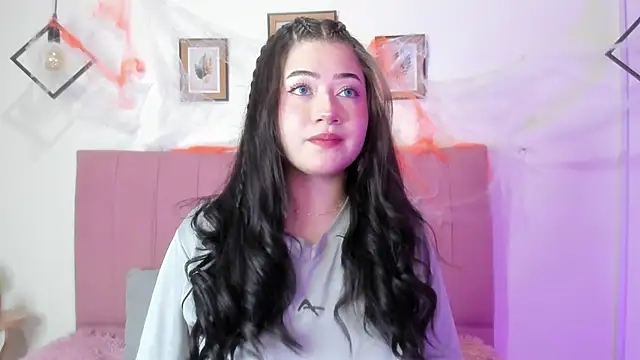 Snapshot of GENNESIS_LOVE chatting on October 28, 2025, 3:10 am GENNESIS LOVE online show from October 28, 2025, 3:10 am