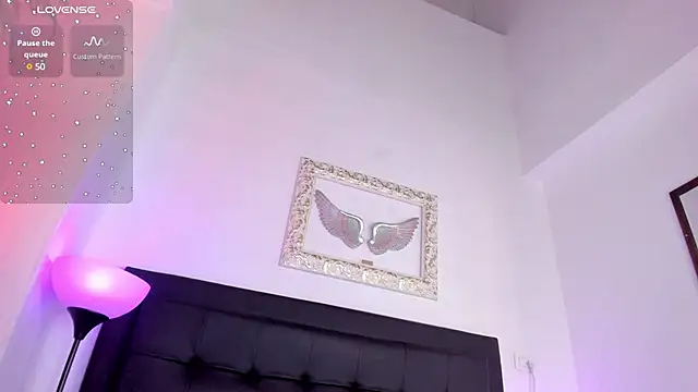 Snapshot of Mia_222 chatting on February 9, 2025, 12:30 pm Mia 222 online show from February 9, 2025, 12:30 pm