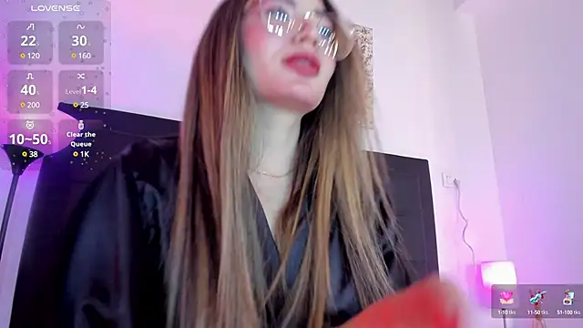 Snapshot of Mia_222 chatting on February 21, 2025, 3:32 pm Mia 222 online show from February 21, 2025, 3:32 pm