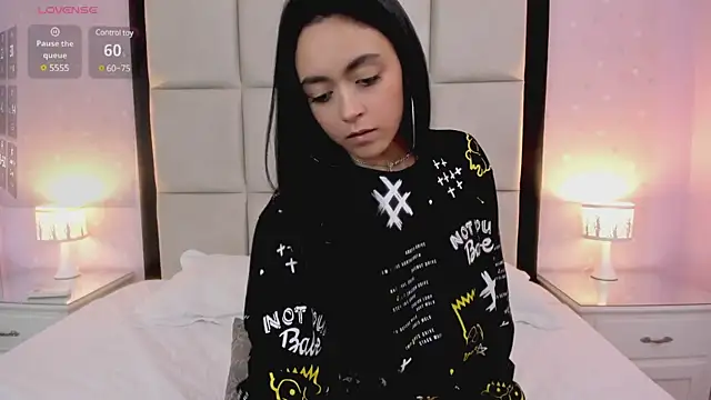 Snapshot of HannaClarrk_ chatting on February 10, 2025, 3:32 pm HannaClarrk online show from February 10, 2025, 3:32 pm