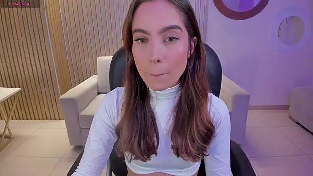 Snapshot of MarianneLane chatting on December 24, 2024, 5:55 pm MarianneLane online show from December 24, 2024, 5:55 pm