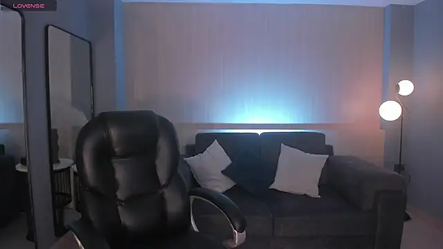 MarianneLane online show from March 5, 2026, 8:05 pm