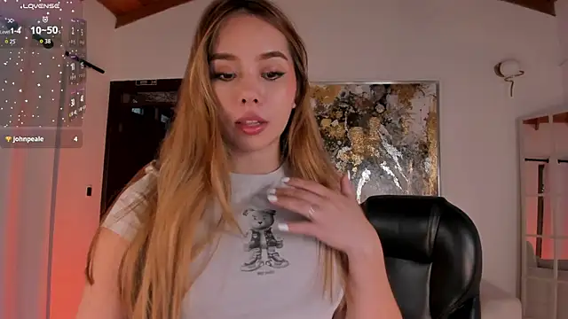 CarolineGraceX online show from November 14, 2025, 11:09 am