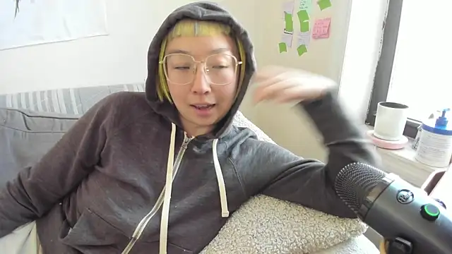 luxgray online show from March 29, 2026, 4:18 pm