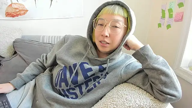 luxgray online show from April 12, 2026, 5:18 pm